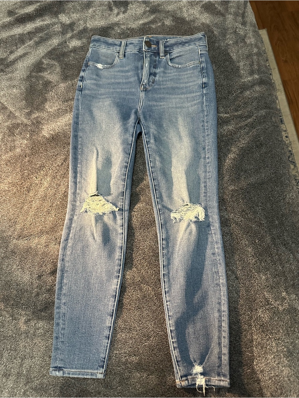 American Eagle Outfitters Light Blue Ripped Skinny Jeans
